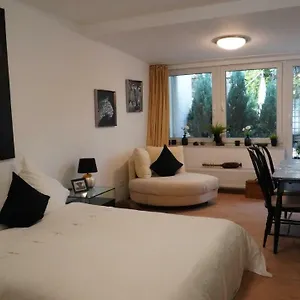 https://apartment-900m-to-exhibition.dusseldorf-hotel.net